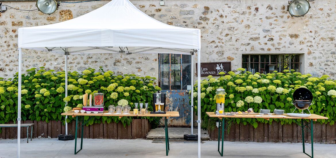 Barbecue, hot-dogs et pression