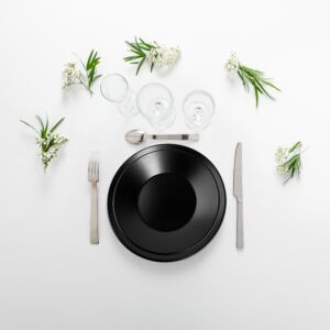 Pack vaisselle noire - Plat et dessert (24 pers)