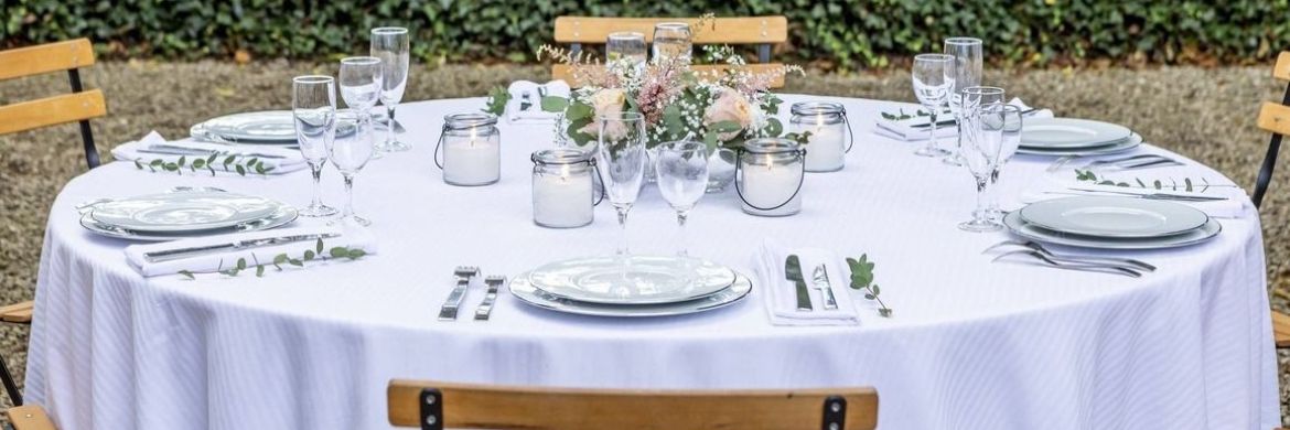 Décoration de table pour un mariage en petit comité : conseils pour réussir chaque détail 